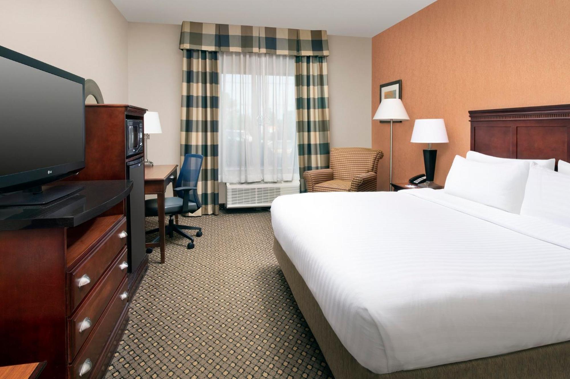 Hotel Express & By Ihg By Ihg Chambersburg