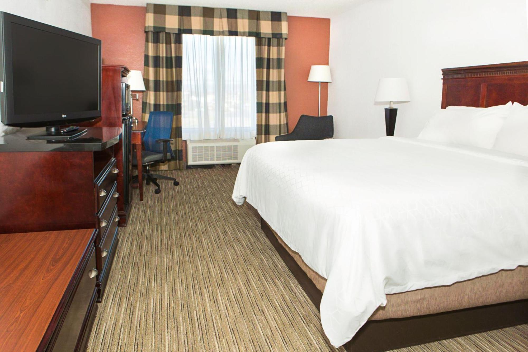 Express & By Ihg By Ihg Hotel 2*